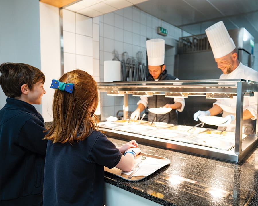 Weekly Menus | Collège Champittet - Image-50-50 - Champittet 1