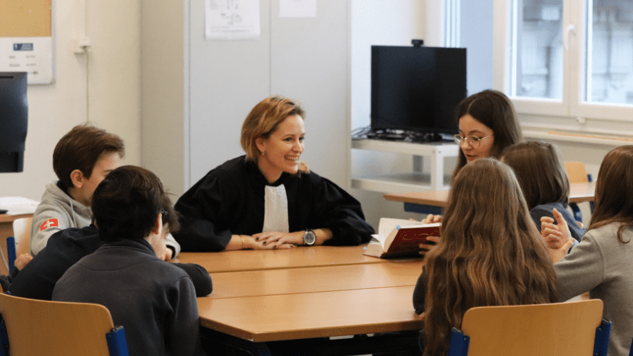 Présenter des modèles féminins inspirants et combattre les stéréotypes de genre avec l’association MOD-ELLE - Presenting strong female role models and battling gender stereotypes with MOD-ELLE