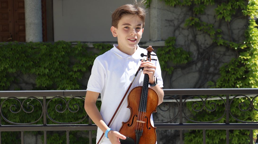 Virtual Young Musician - Virtual Young Musician