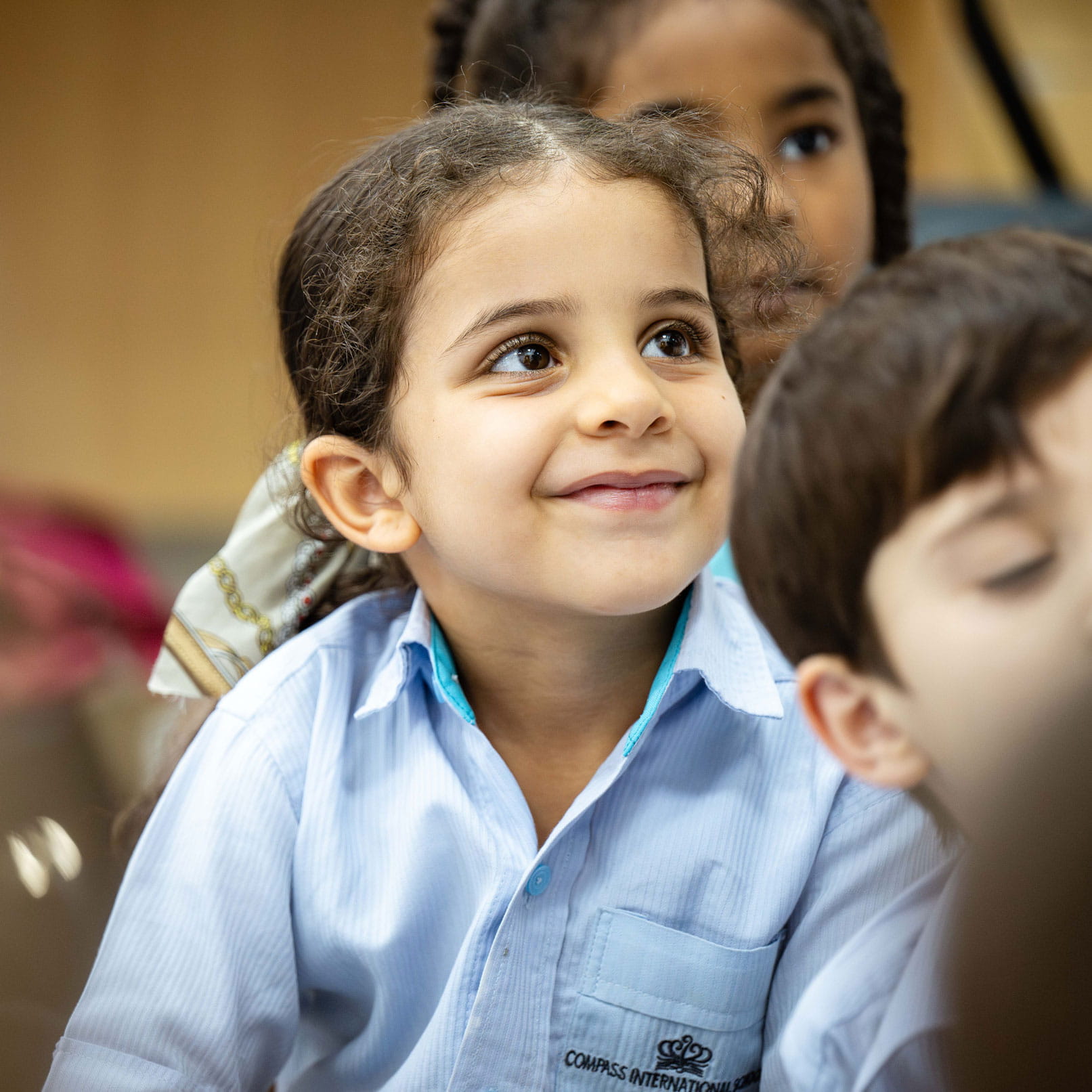 International Primary School | CIS Doha - Feature Cards Pattern