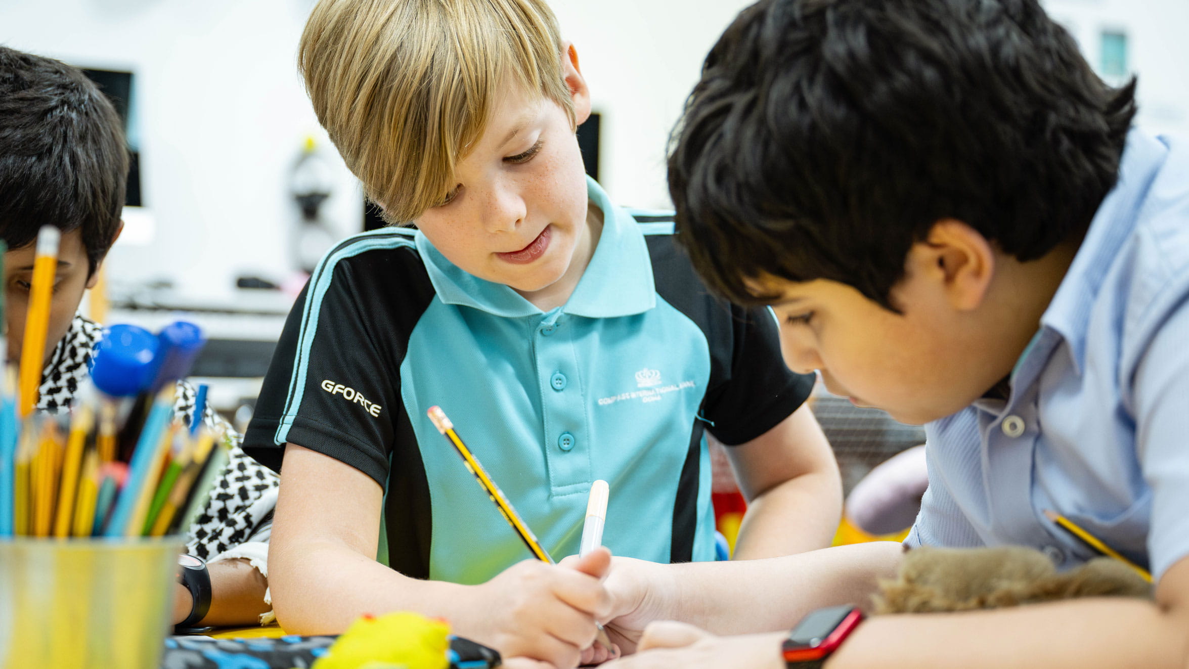 Compass International School Doha | Nord Anglia Education - Feature Cards Pattern