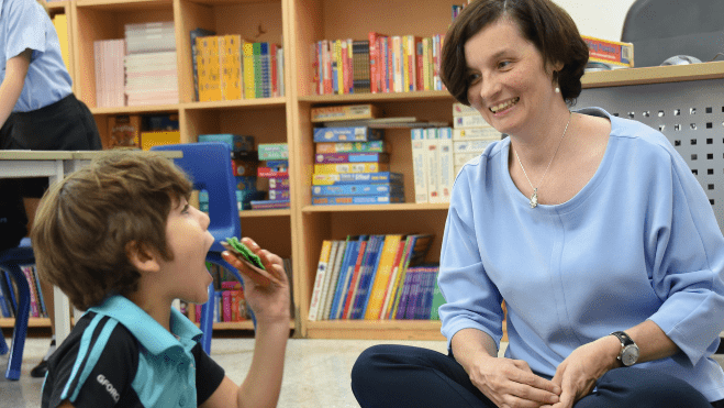 Empowering multilingual learners - EAL approaches in international schools - Empowering multilingual learners - English language support in Compass International School