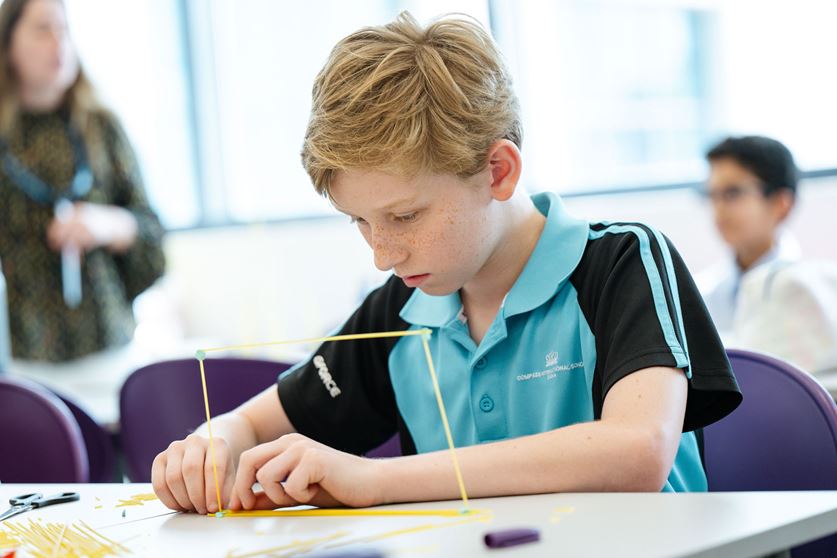 4 simple strategies to manage homework and reduce stress | Compass International School Doha - 4 simple strategies to manage homework and reduce stress