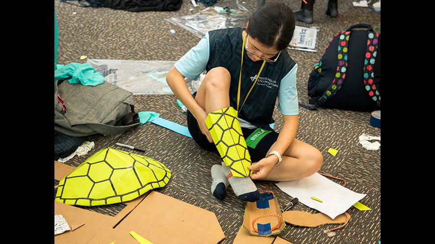 RoboSnail and furry wetsuit inventor wants students to look to the animal world for engineering inspiration. - robosnailandfurrywetsuitinventorwantsstudentstolooktotheanimalworldforengineeringinspiration