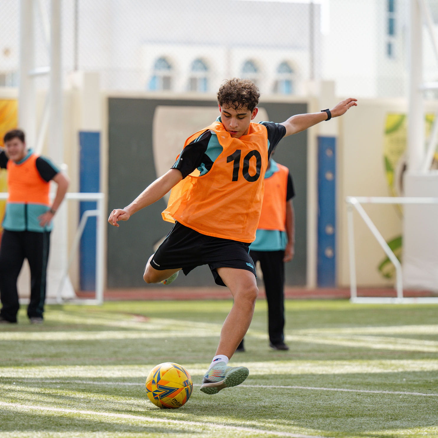 Parent Essentials | Compass International School Doha - Feature Cards Pattern 1