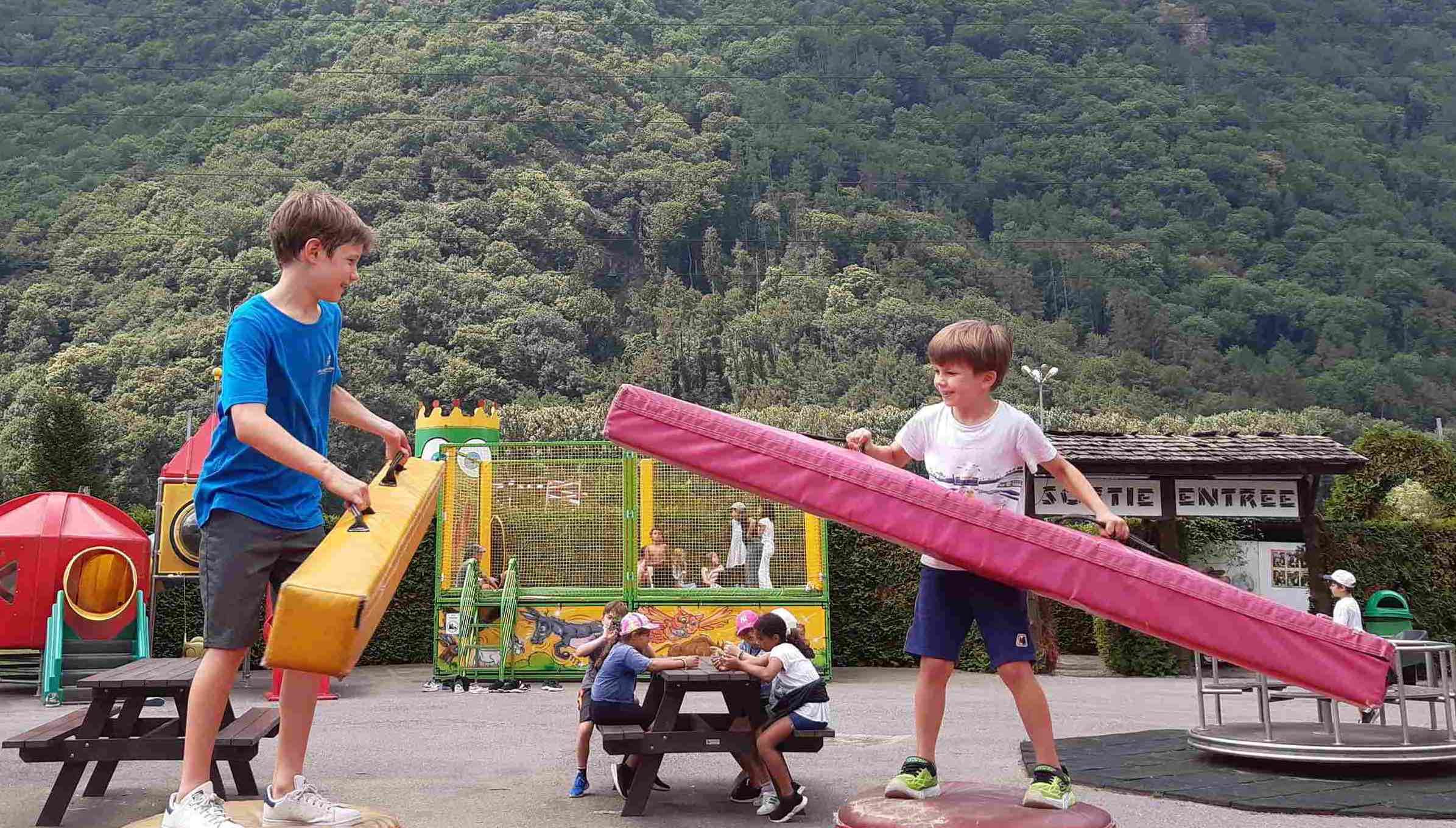 Discovery Camp | Collège du Léman - Promo With Image - CDL