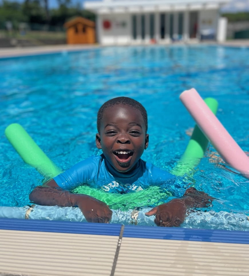 Collège du Léman Camps | Summer & Winter Programs - Nano - Small Text And Image - CDL 1