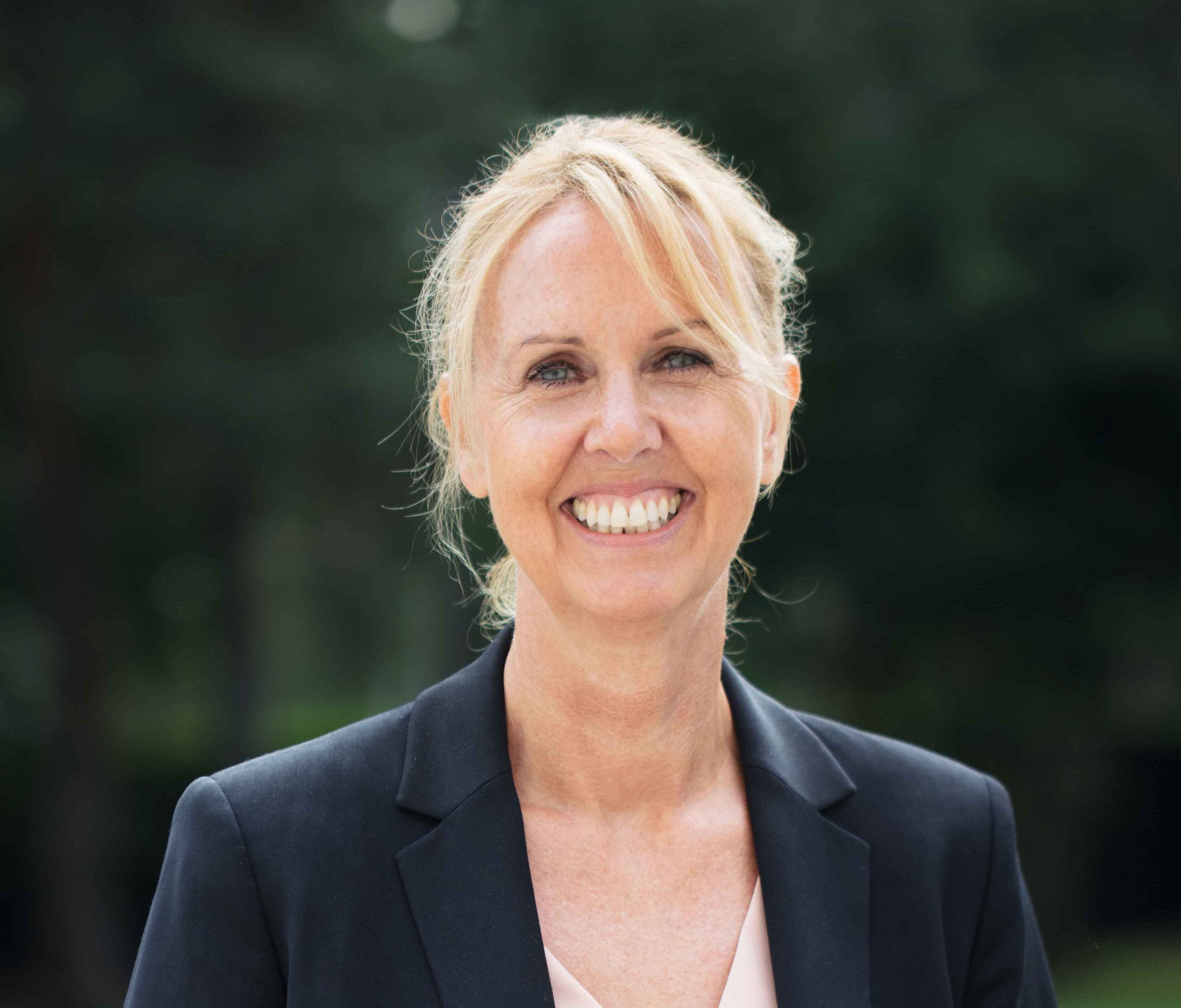 Our Teachers & Teaching Methods | Collège du Léman - Feature Cards Tabs - CDL