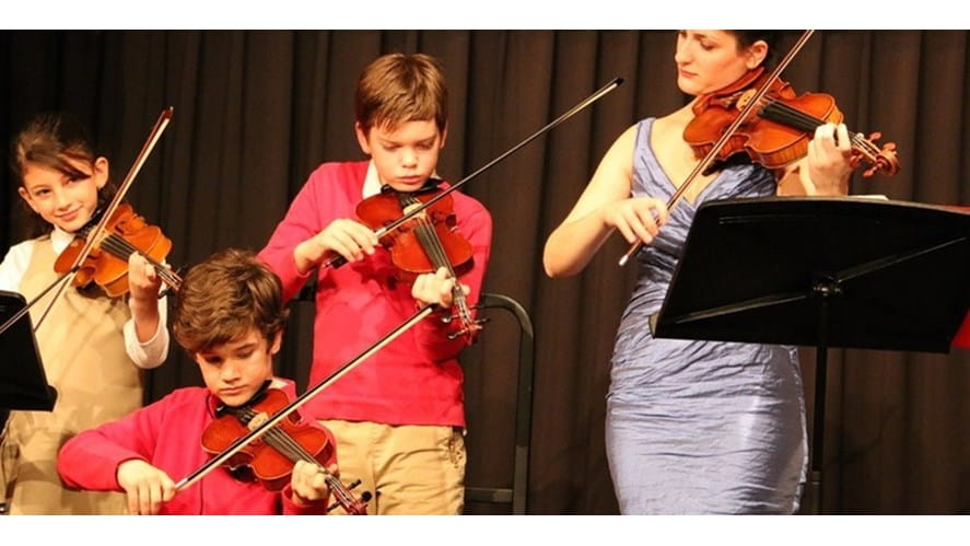 Acclaimed violinist Michelle Ross delights students, parents and friends of Collège du Léman-acclaimed-violinist-michelle-ross-delights-students-parents-and-friends-of-collge-du-lman-michelle 2