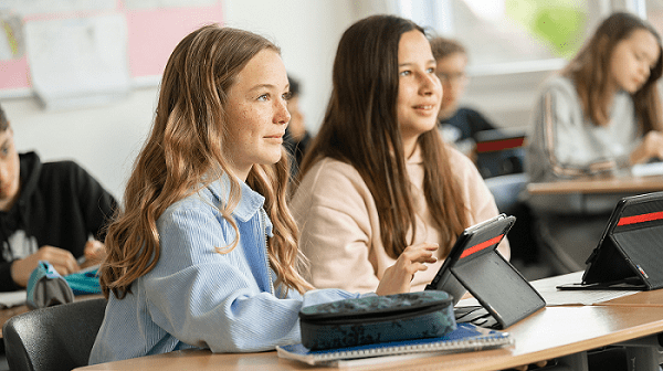 How to help your child settle into a new school in September - How to help your child settle into a new school in September