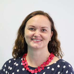 Dover Court International School Teachers | Dover Court - Feature Cards Tabs