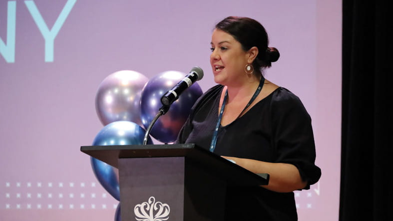 Dover Court International School Teachers | Dover Court - Feature Cards Tabs