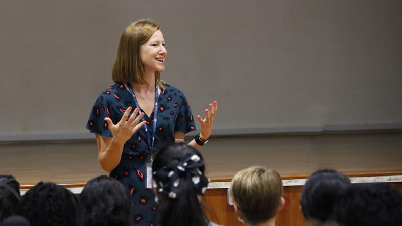 Dover Court International School Teachers | Dover Court - Feature Cards Tabs