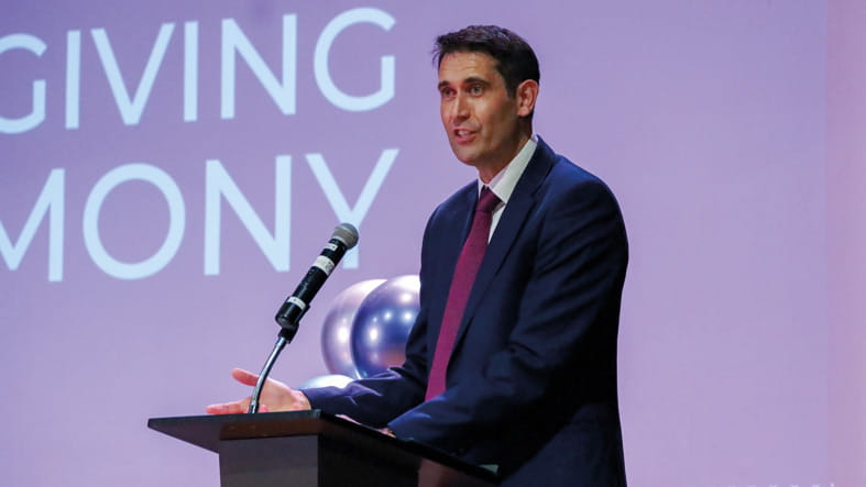 Dover Court International School Teachers | Dover Court - Feature Cards Tabs