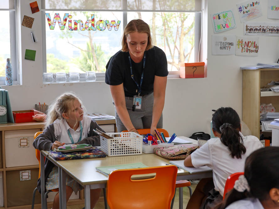 meet laura vertigans 01jpg