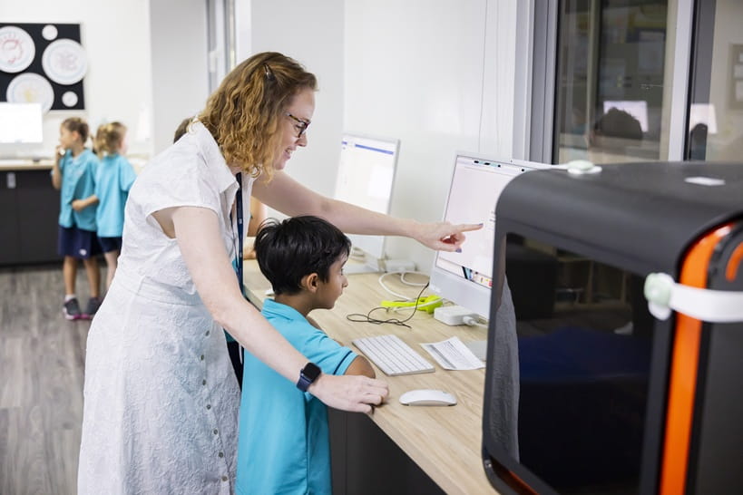 Why teacher student relationships matter in learning - teacher student relationships dover court