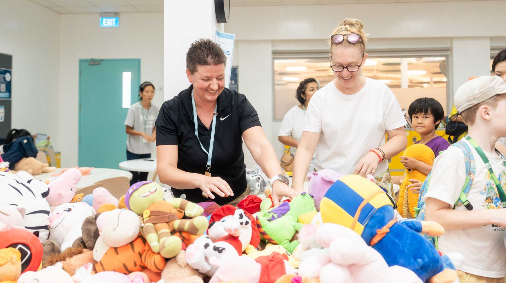 The Power of Parent Volunteers | Building a Stronger Dover Court Community - Carousel For News Detail