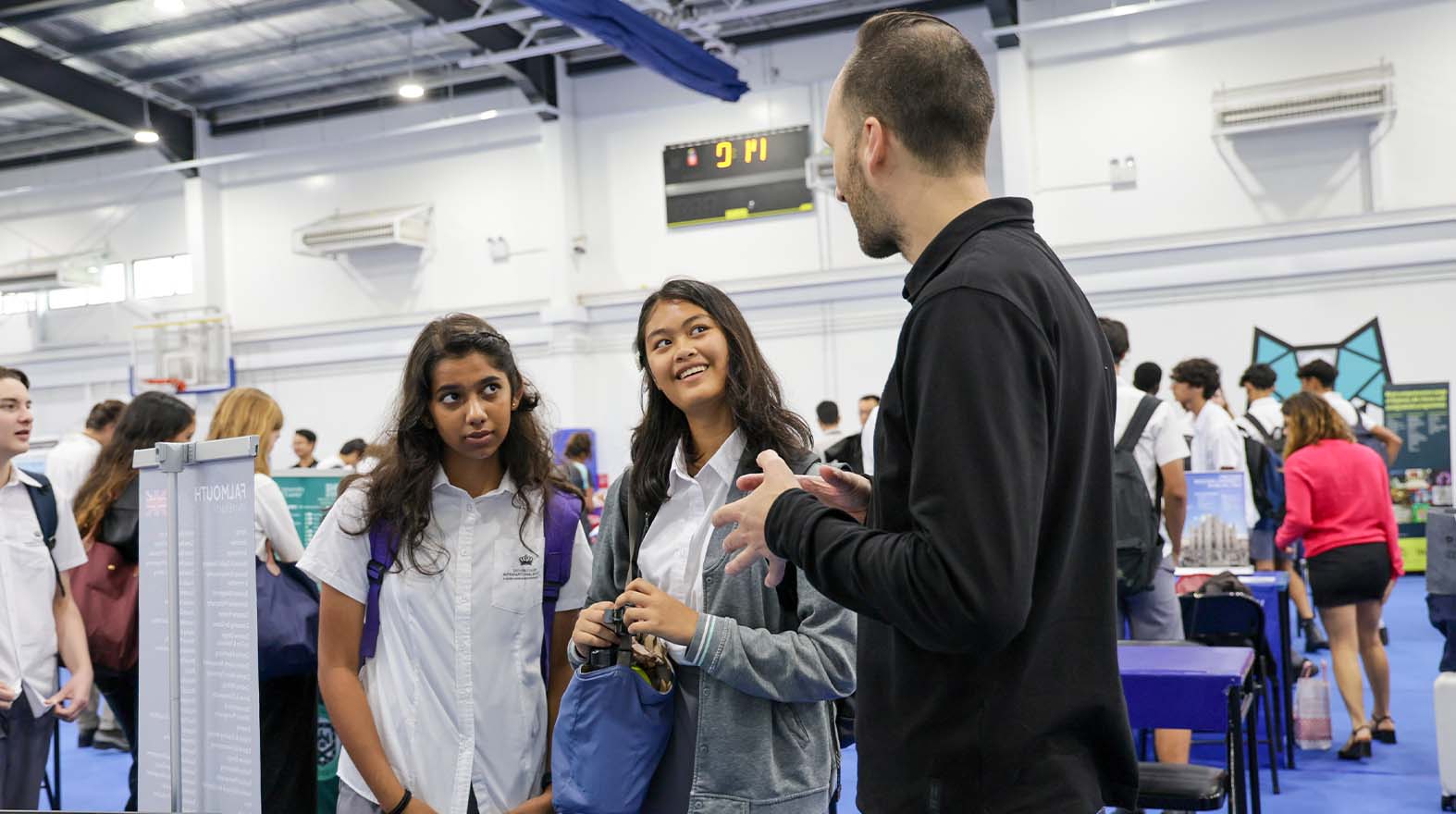 How to Get the Most Out of a University Fair | DCIS - how-to-get-the-most-out-of-a-university-fair