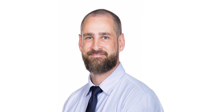Simon Harnett