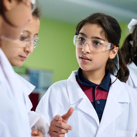 برنامج السنوات المتوسطة IB MYP | من 12 إلى 16 عام | أكاديمية إتقان العالمية - 02 Small Text And Image