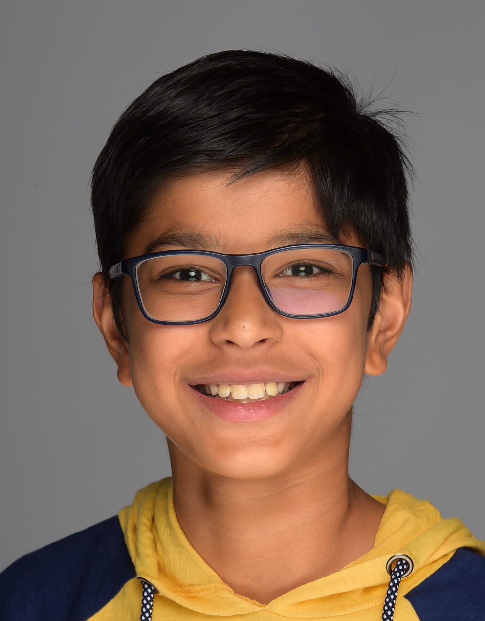 Private School in Madrid | International College Spain - Feature Cards Pattern