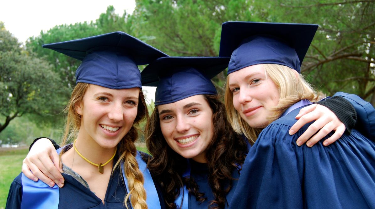 ICSMadridGraduationPhoto71195x668jpg