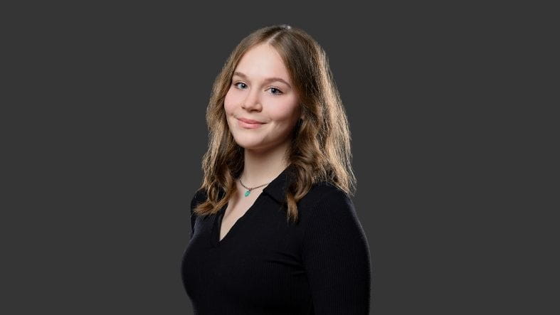 Anna Kogin - Anna Kogin