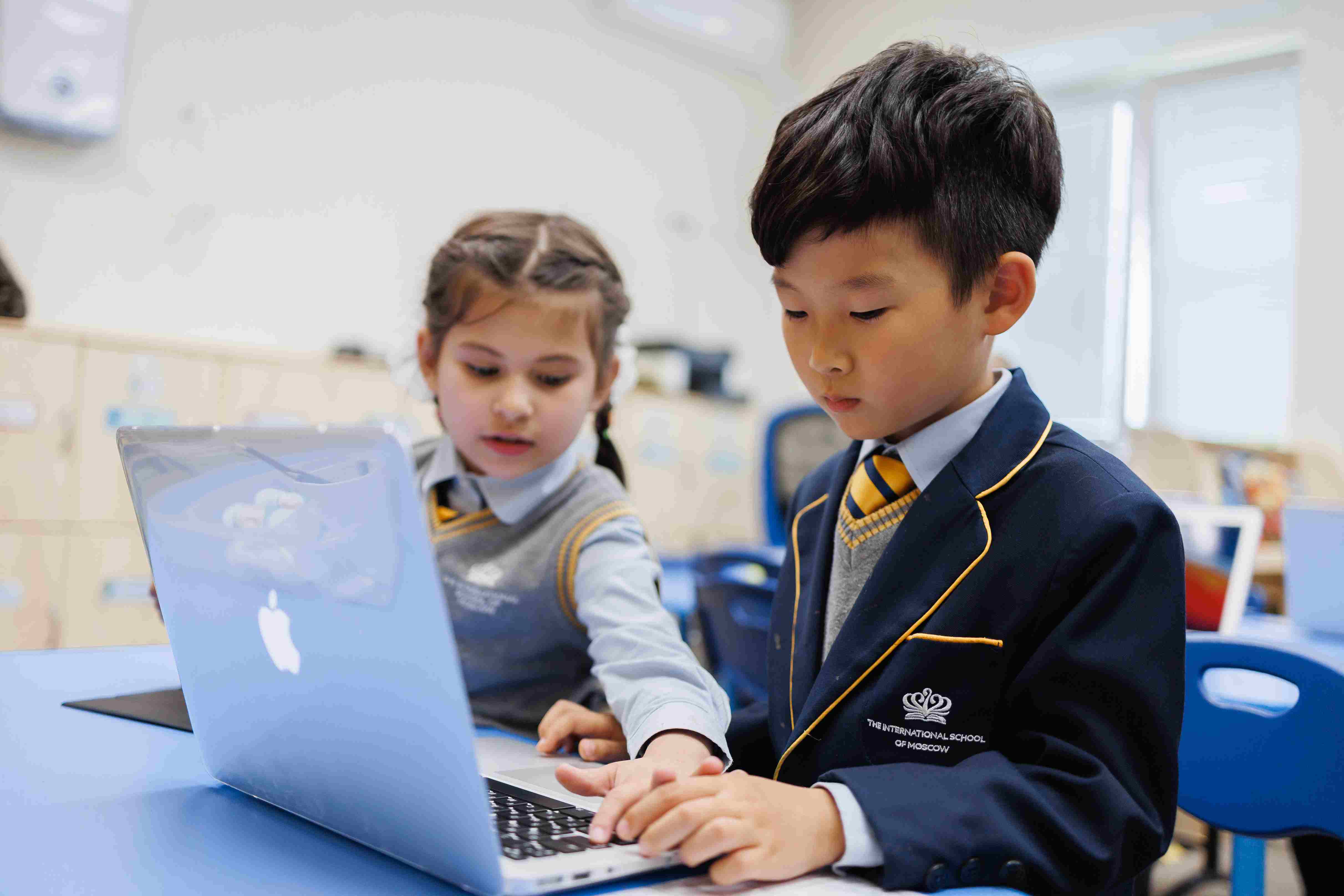 Academic Excellence | The International School of Moscow - Visual Time Line Tabs