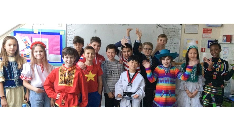 Hero 6i Ineternational costumes