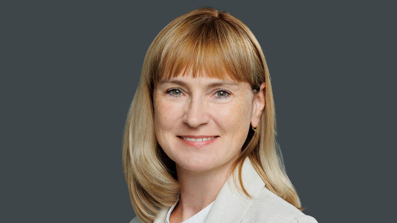 Ms Maria Ezhova - Maria Ezhova