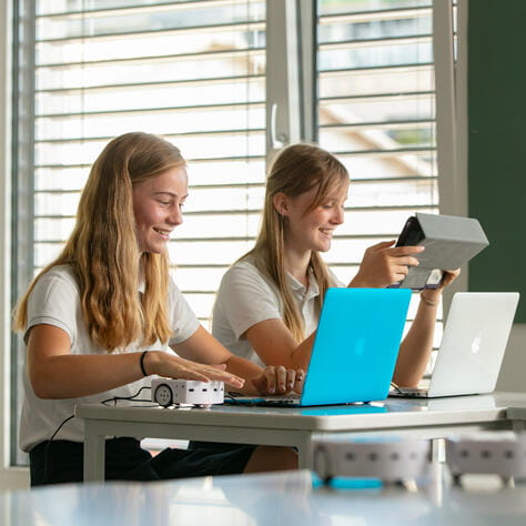 Notre Campus | La Côte International School Aubonne - Suisse - Small Text And Image 2