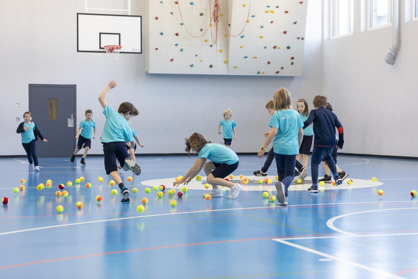 Notre Campus | La Côte International School Aubonne - Suisse - 08 - Carousel Default