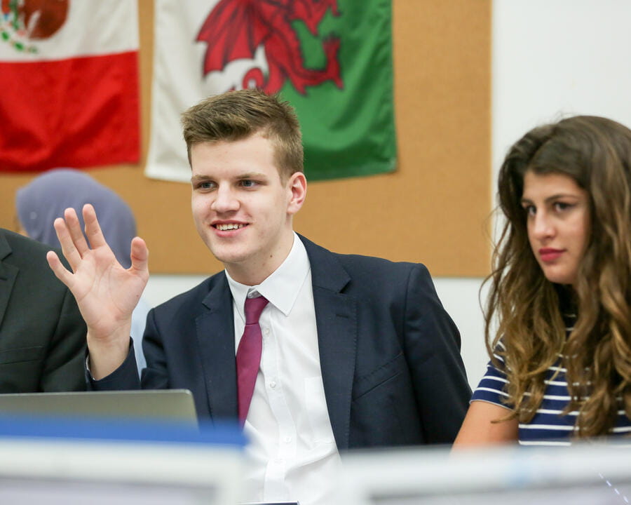 Social purpose - Image-50-50 2