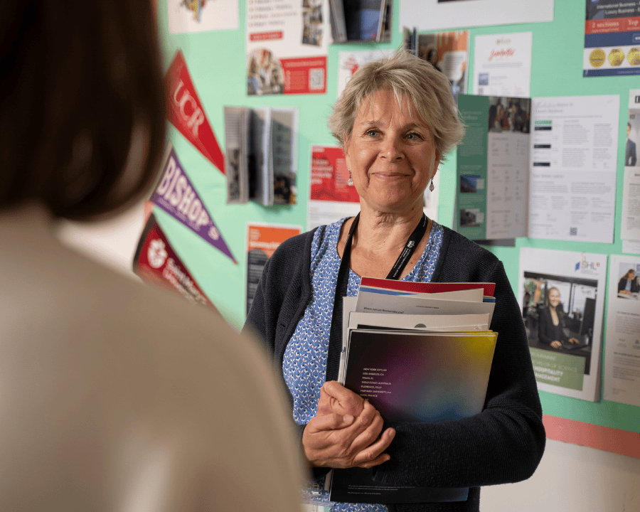 Careers - 03 Image-50-50