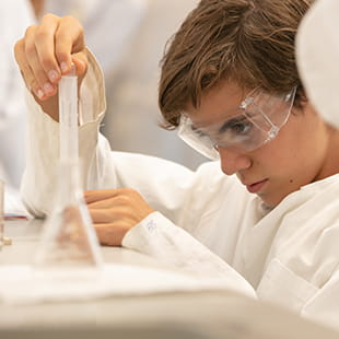 La Côte International School Aubonne, Suisse | Nord Anglia - 051 - Feature Cards Pattern