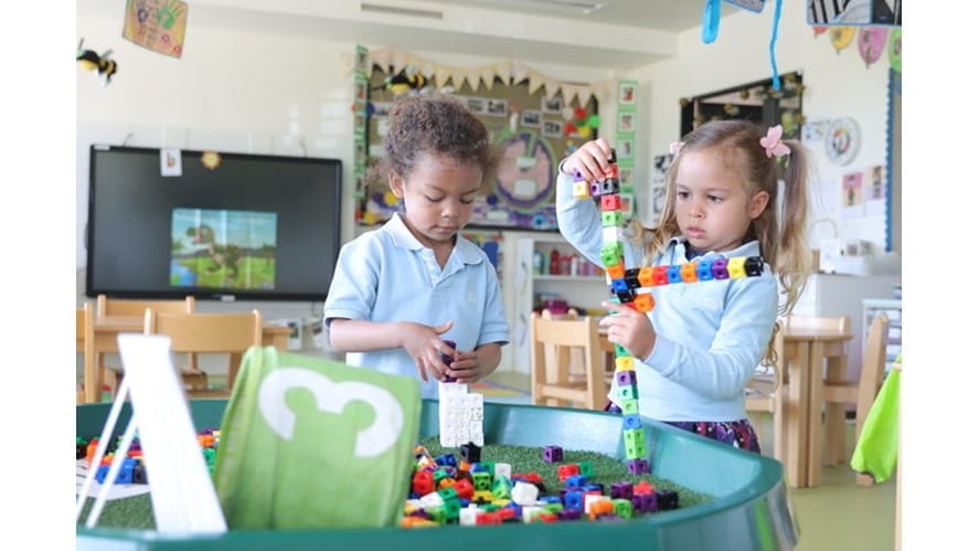 Sword-play in the Early Years | La Côte International School Aubonne - sword-play-early-years