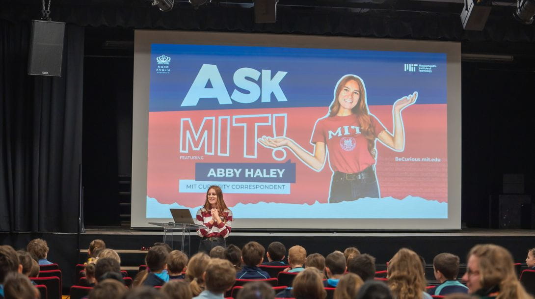 Inspiring Curiosity: LCIS Students and Teachers in Collaboration with MIT - Carousel For News Detail