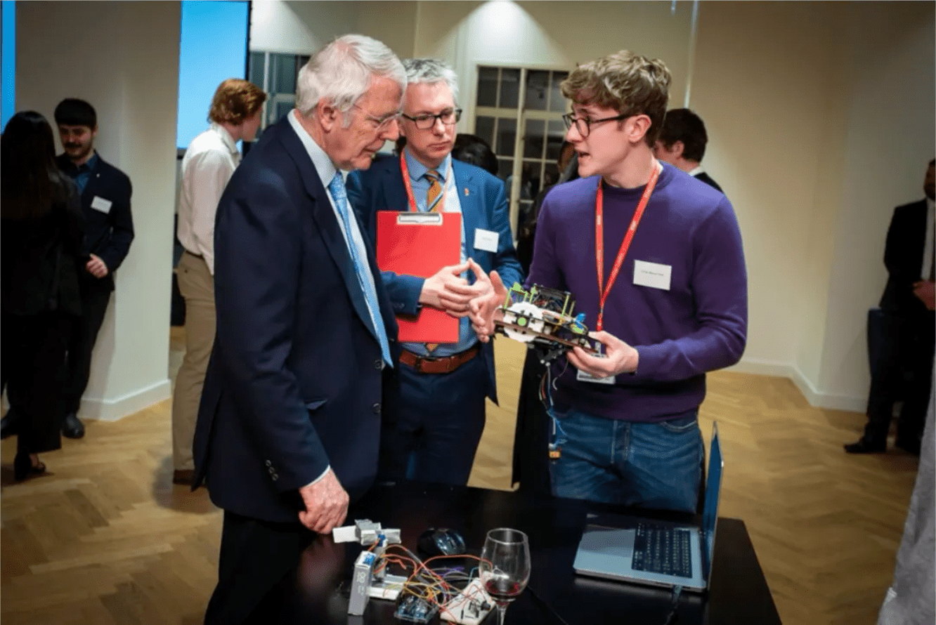 Alumnus Giulios Memorable Visit - Alumnus Giulios Memorable Visit