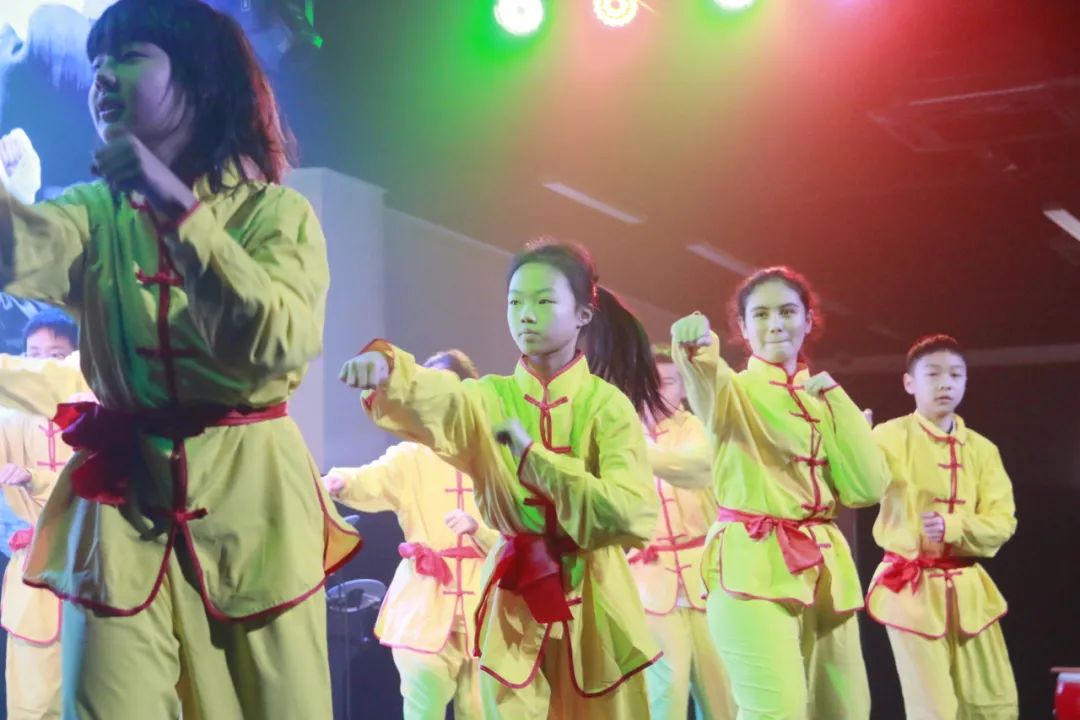 龙年新春庆祝活动 - Chinese New Year with Performances and Temple Fair