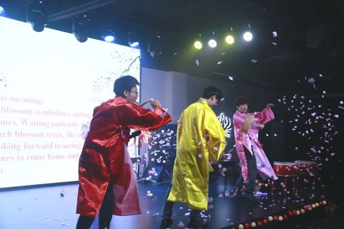 龙年新春庆祝活动 - Chinese New Year with Performances and Temple Fair