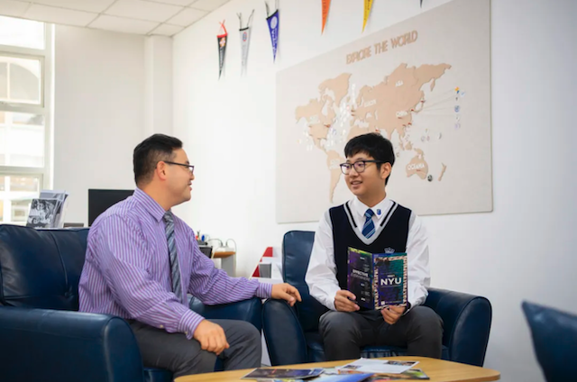 精心筹划大学之路：助力学生实现理想  - College readiness helping our students to fulfil their ambition