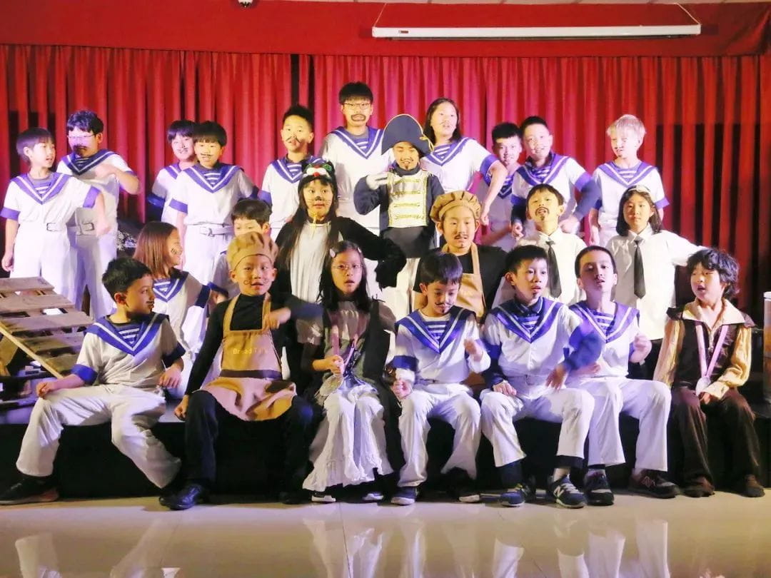 欢迎我们的新任校长 - Introducing our new Principal