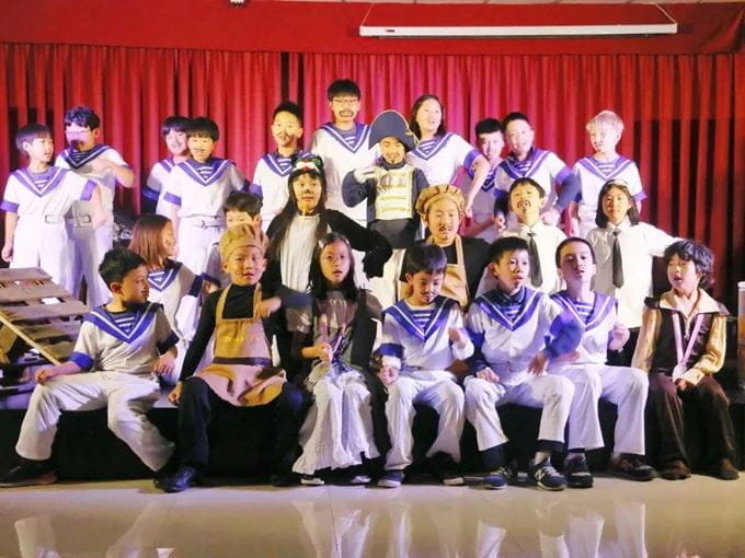 欢迎我们的新任校长 - Introducing our new Principal