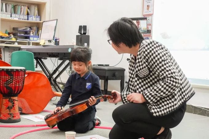 欢迎我们的新任校长 - Introducing our new Principal