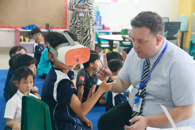优秀教师具备的特质？我们的教职员工具备的十大素质  - What makes a good teacher