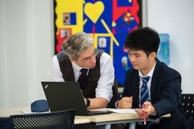优秀教师具备的特质？我们的教职员工具备的十大素质  - What makes a good teacher