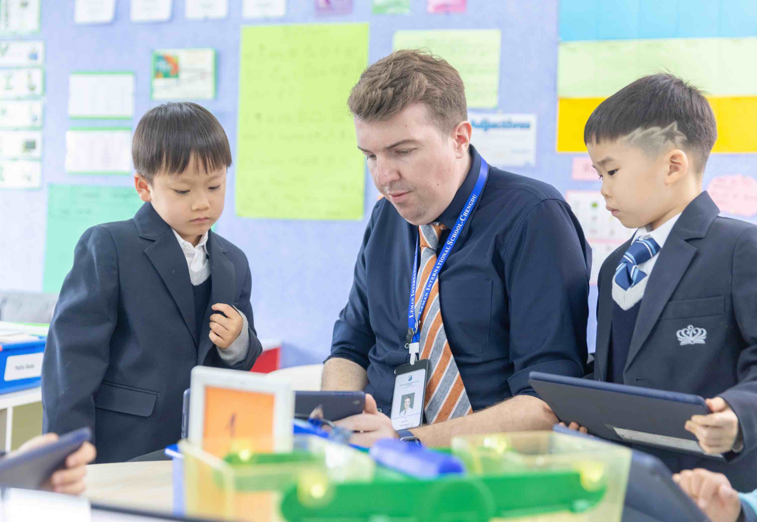 Léman International School Chengdu | Nord Anglia Education - 051 - Feature Cards Pattern