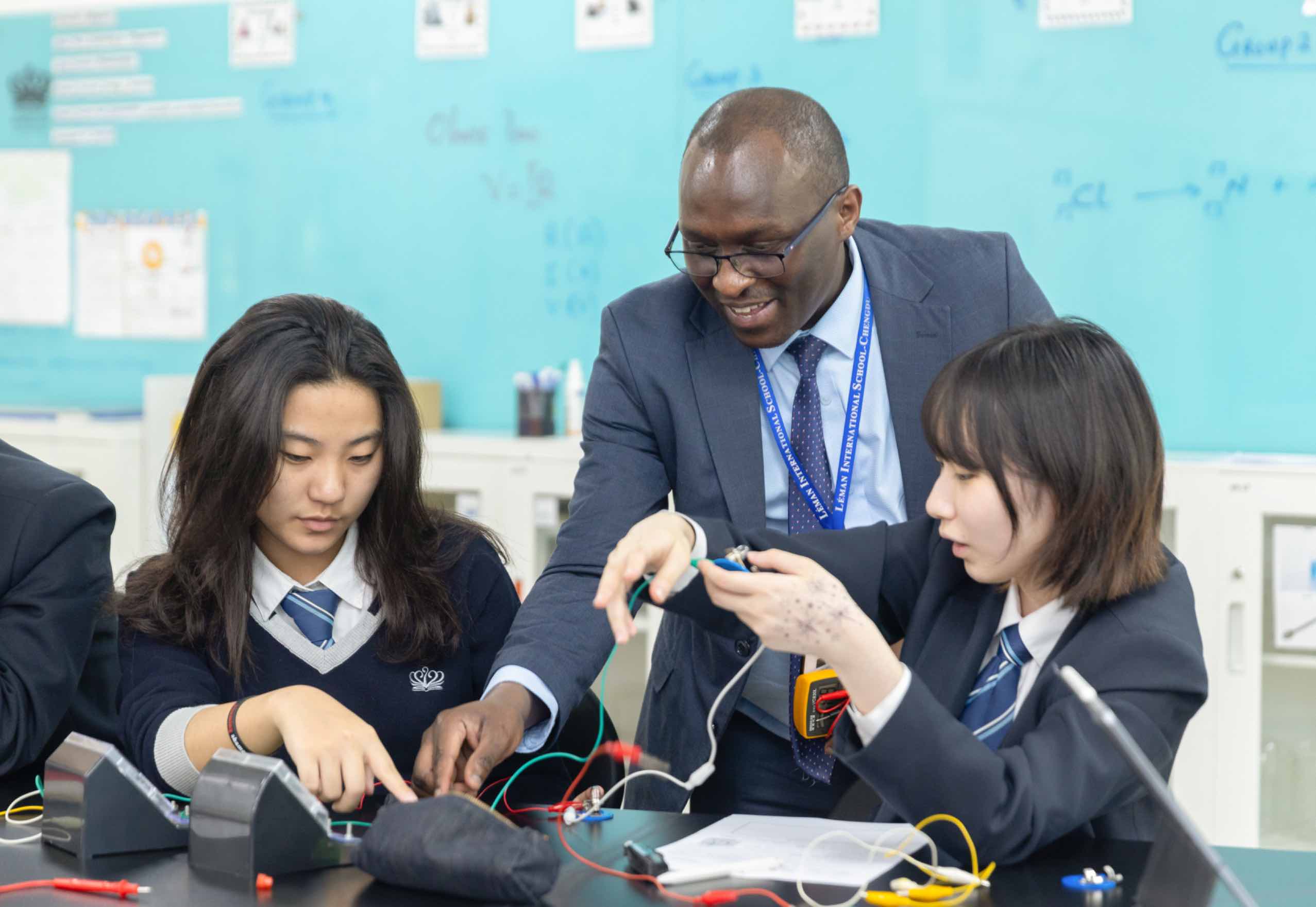 Academic Excellence | Léman International School Chengdu - 01 - Level 2 Page Header With Key Facts