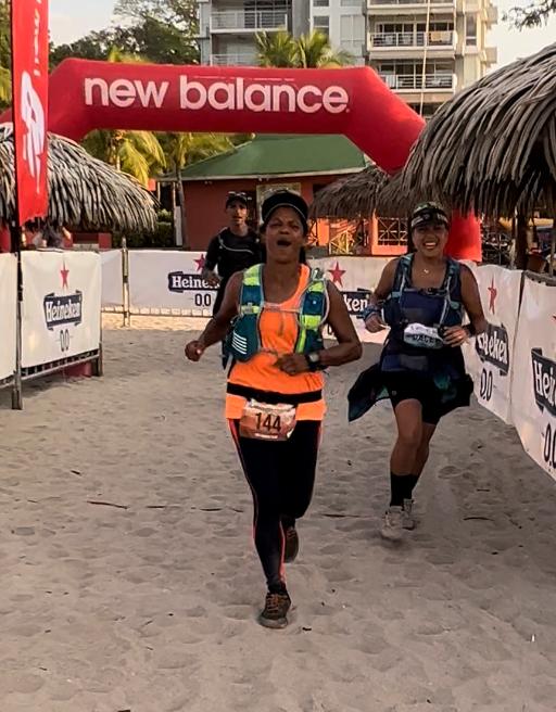 Conquistando la carrera "Ultra Trail Run Ocean to Ocean": la historia de triunfo de nuestra Gerente de Operaciones - Reto del Indio