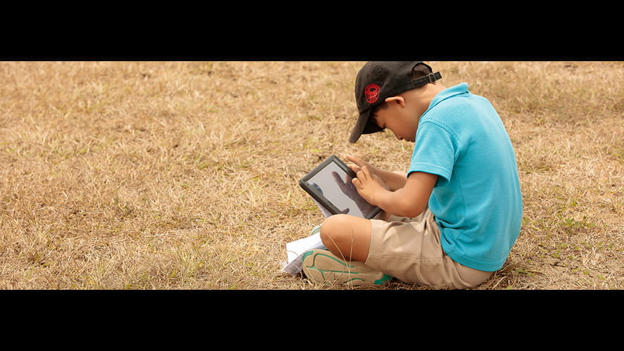 Moving into mobile learning - moving-into-mobile-learning